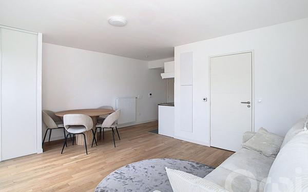 Appartement à louer    1 pièce • 30,55 m2 Maisons-Alfort