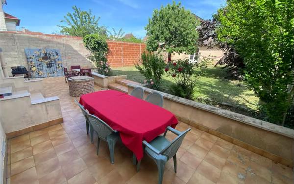 Maison à vendre    6 pièces • 157,72 m2 Champigny-sur-Marne