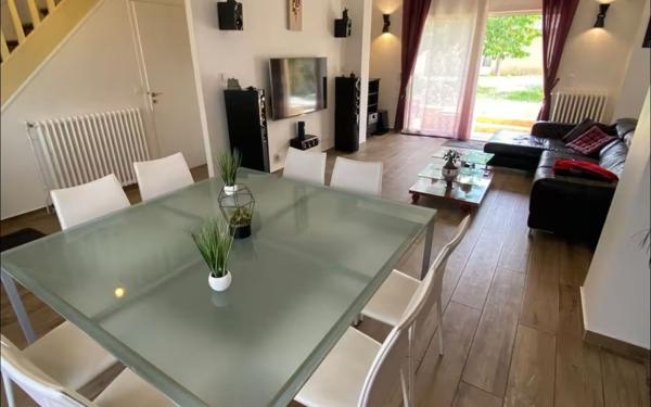 Maison à vendre    6 pièces • 157,72 m2 Champigny-sur-Marne