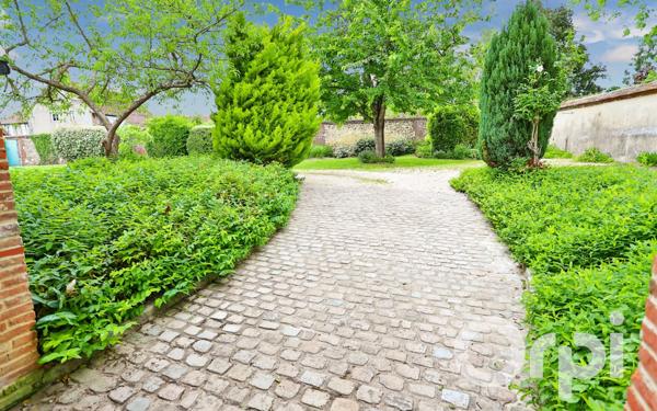 Maison à vendre    11 pièces • 283 m2 Chaumont-en-Vexin