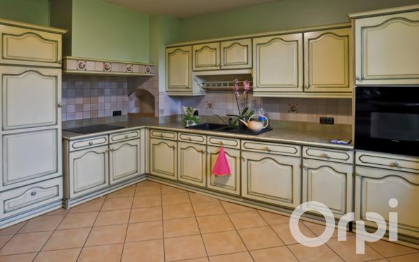 Maison à vendre    11 pièces • 283 m2 Chaumont-en-Vexin