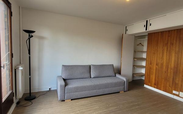 Appartement à louer    1 pièce • 28,73 m2 Vanves