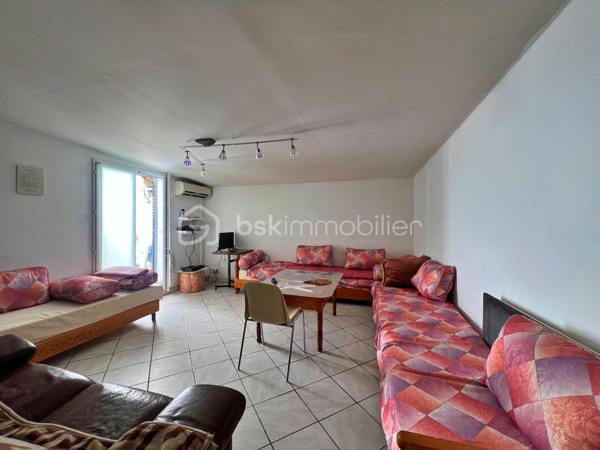 Local d activites de 82 m²