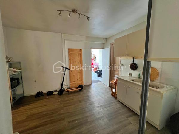 Local d activites de 82 m²