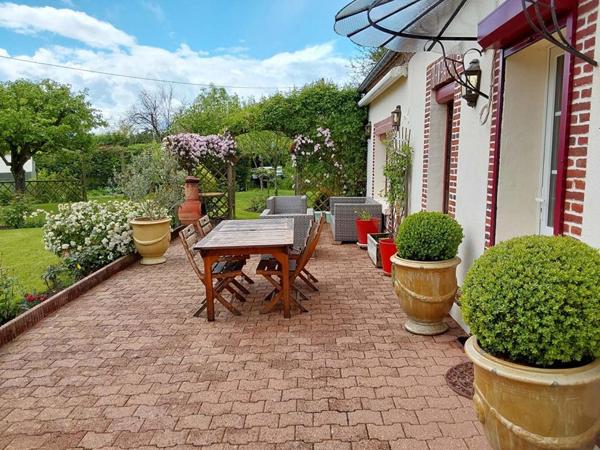 (61270 RAI )  4 km gare. Maison de campagne meublée , 2 chambres, terrain 820 m²