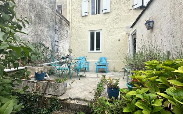 Maison à vendre    3 pièces •  Saintes