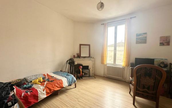 Maison à vendre    3 pièces •  Saintes