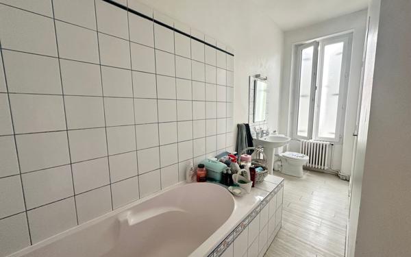 Maison à vendre    3 pièces •  Saintes