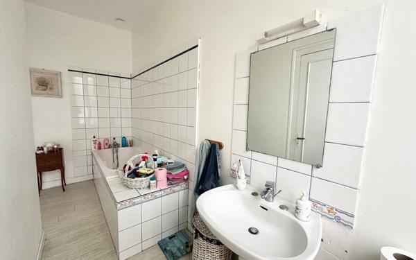 Maison à vendre    3 pièces •  Saintes