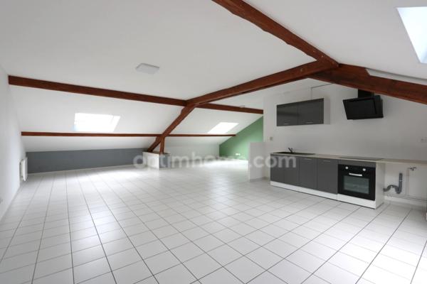 THIONVILLE (OEUTRANGE) - APPARTEMENT 4 PIÈCES DE 80 M² AVEC 2 CHAMBRES ET GARAGE ET JARDIN !