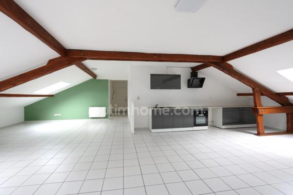 THIONVILLE (OEUTRANGE) - APPARTEMENT 4 PIÈCES DE 80 M² AVEC 2 CHAMBRES ET GARAGE ET JARDIN !