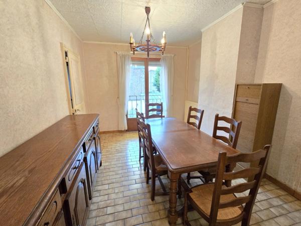 HIRSON (02) - 🏠 Maison 2 chambres avec cour. Idéal investisseurs !