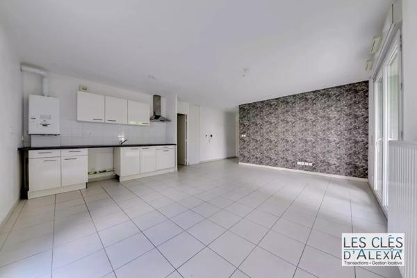 Décines – T3 traversant de 67,48 m²,  terrasse et jardin privatif de 80 m²