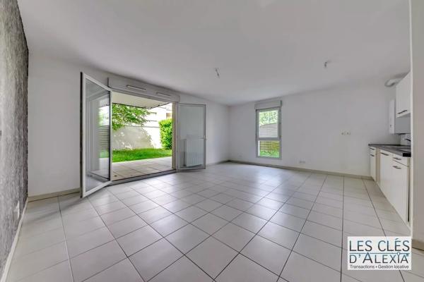 Décines – T3 traversant de 67,48 m²,  terrasse et jardin privatif de 80 m²