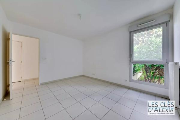 Décines – T3 traversant de 67,48 m²,  terrasse et jardin privatif de 80 m²