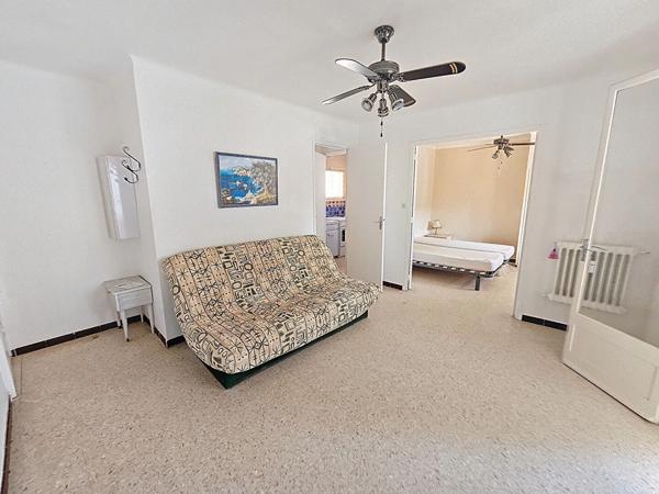 Appartement de 2 pièces de 35 m² à SIX-FOURS-LES-PLAGES Quartier des Lones