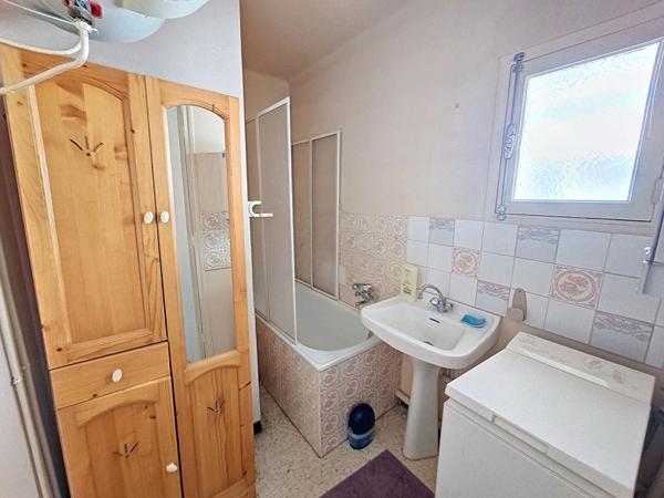 Appartement de 2 pièces de 35 m² à SIX-FOURS-LES-PLAGES Quartier des Lones