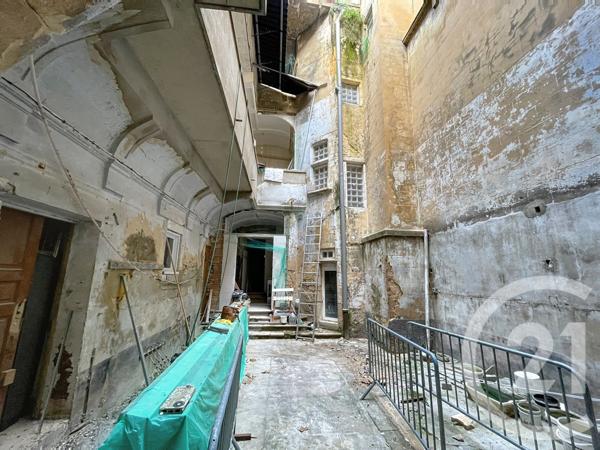 Maison à vendre  14 pièces - 550 m2 BAGNOLS SUR CEZE - 30