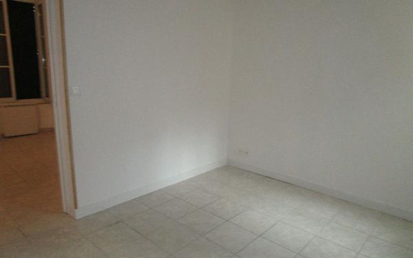 Immeuble à vendre    17 pièces •  Meaux