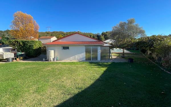 Maison à vendre    4 pièces •  Châteauneuf-sur-Isère