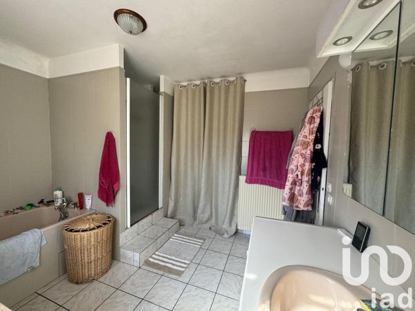 Maison 7 pièces de 150 m² à Villeneuve-sur-Yonne (89500)
