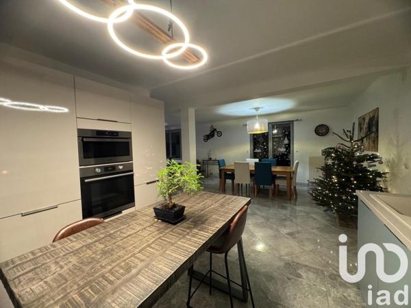 Maison 7 pièces de 150 m² à Villeneuve-sur-Yonne (89500)