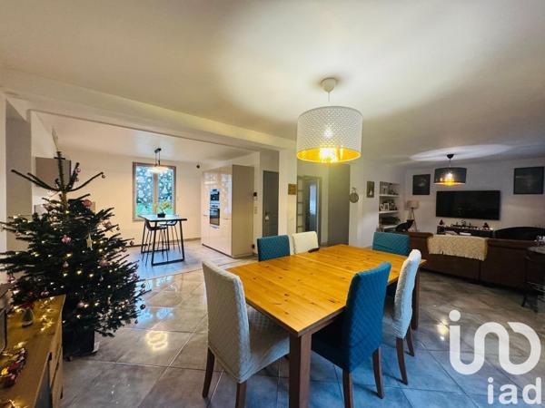 Maison 7 pièces de 150 m² à Villeneuve-sur-Yonne (89500)