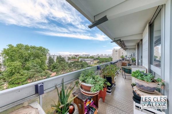 Superbe appartement familial rénové avec balcon filant – Résidence de standing avec parc & tennis