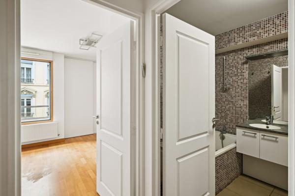 Vitton/ rue Tête d'Or Appartement 3 chambres avec terrasse et garages