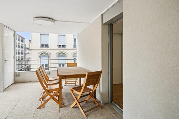 Vitton/ rue Tête d'Or Appartement 3 chambres avec terrasse et garages