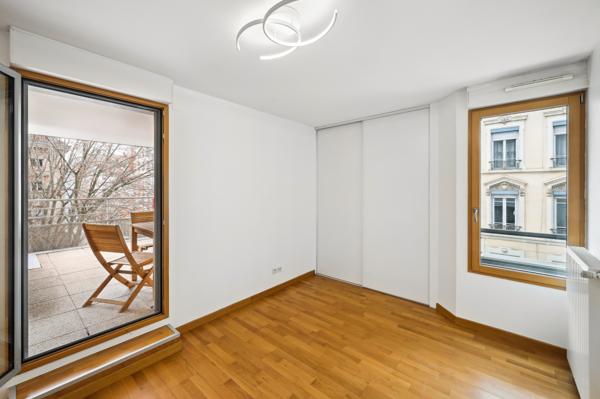 Vitton/ rue Tête d'Or Appartement 3 chambres avec terrasse et garages