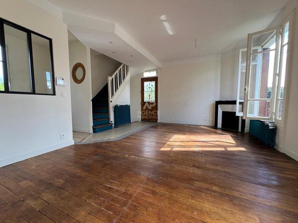 Maison Houilles 4 pièce(s) 70 m2 €486 000 ** - Référence 729