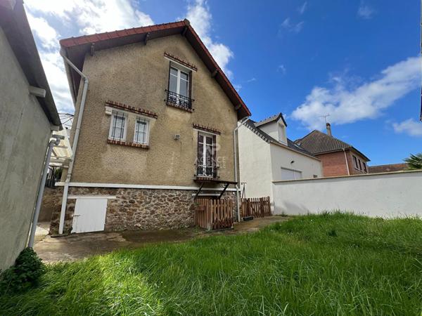 Maison Houilles 4 pièce(s) 70 m2 €486 000 ** - Référence 729
