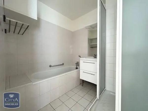 Appartement à louer 3 pièces 84.34m² Nantes (44000)