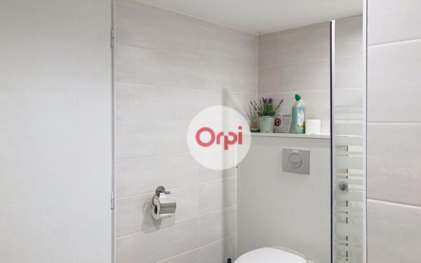 Maison à louer    5 pièces •  Limerzel