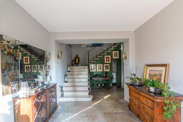 Visan (84820) PROPRIETE - 450 m² sur terrain de 3 400 m² avec piscine