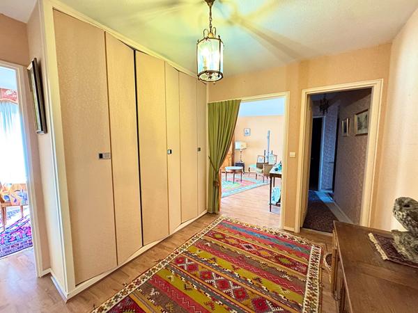 Appartement Orleans 3 pièces de 85.63 m2 avec balcon, ascenseur, parking et cave