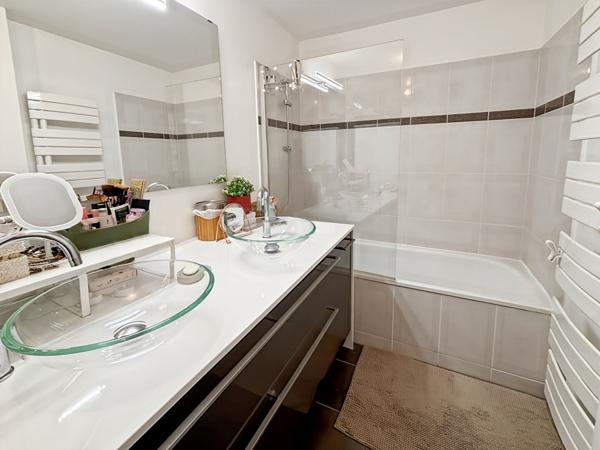 Appartement duplex dernier étage  avec ascenseur secteur Camille Claudel Palaiseau DPE C