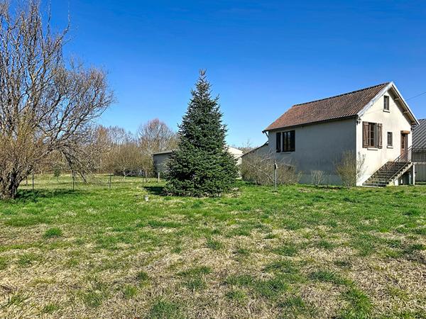 Maison à rénover à Vernoil Le Fourrier
