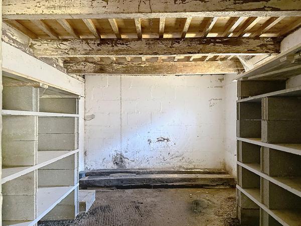 Maison à rénover à Vernoil Le Fourrier