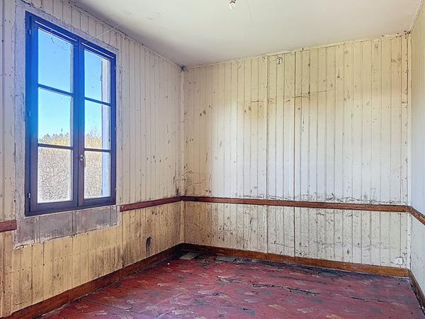 Maison à rénover à Vernoil Le Fourrier