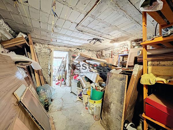 Maison individuelle Villeneuve Saint Georges 4 pièces sous-sol total.