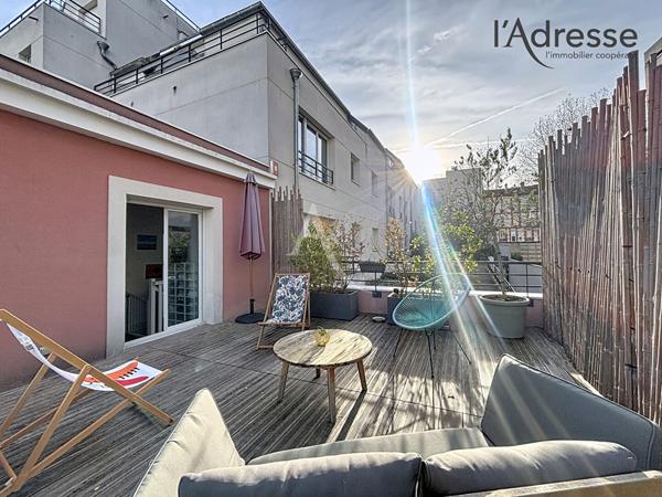 Élégante Maison Contemporaine aux Portes de Puteaux - 4 pièces de 81m² - Parking