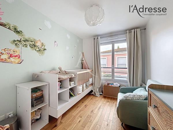 Élégante Maison Contemporaine aux Portes de Puteaux - 4 pièces de 81m² - Parking