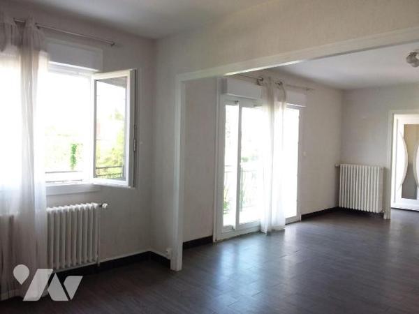 A 15 MNS DE BLOIS, PAVILLON DE BONNE CONSTRUCTION, TERRAIN 802 M²
PAVILLON SUR SOUS-SOL AVEC G...