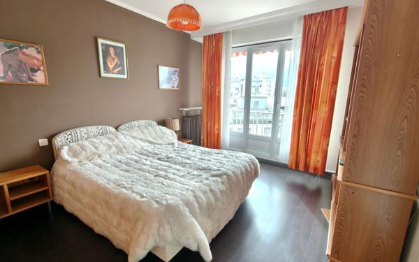 Appartement à vendre    3 pièces • 97,94 m2 Grenoble
