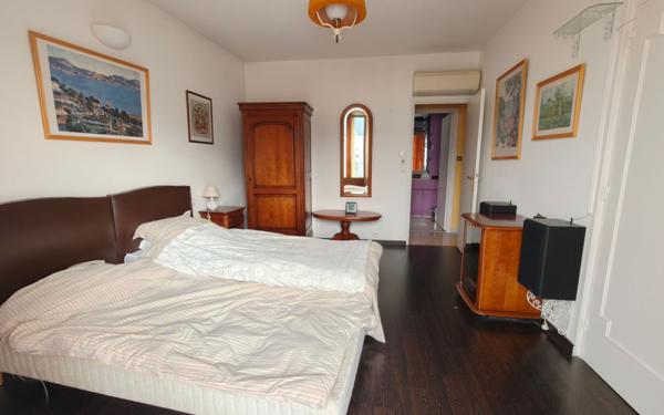 Appartement à vendre    3 pièces • 97,94 m2 Grenoble