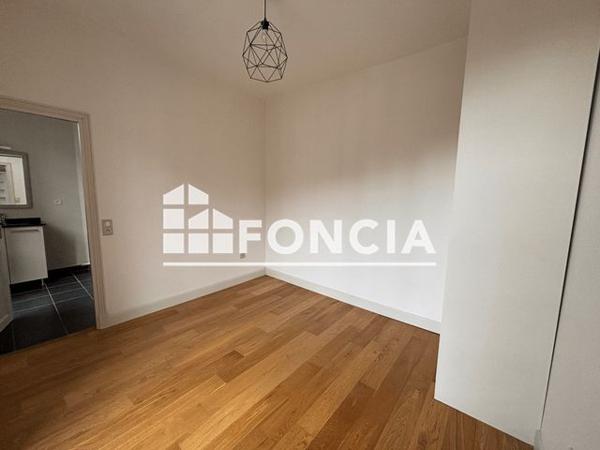 Location Appartement 2 pièces 47.7 m² - 2 BOULEVARD VASQUEZ Royat 63130