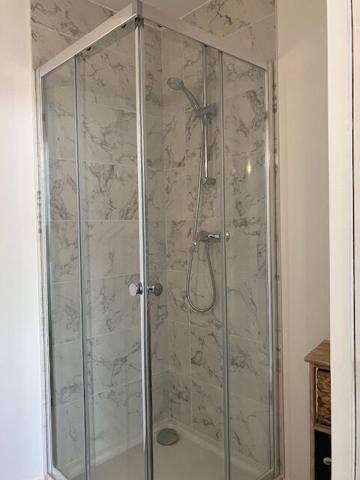 RUE ST JACQUES - T1 BIS MEUBLE - DISPONIBLE LE 05/01/26