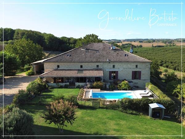 Propriété en Pierre 568m² - 2 Maisons d'habitation - 3 Gîtes - 2 Piscines sur 3,5 Ha de terrain